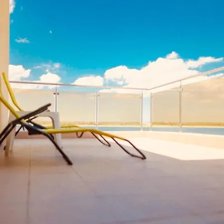 Gold Apartament Summerland
