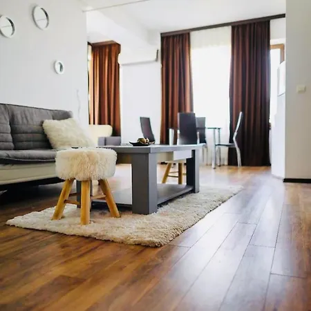 Gold Apartament Summerland *